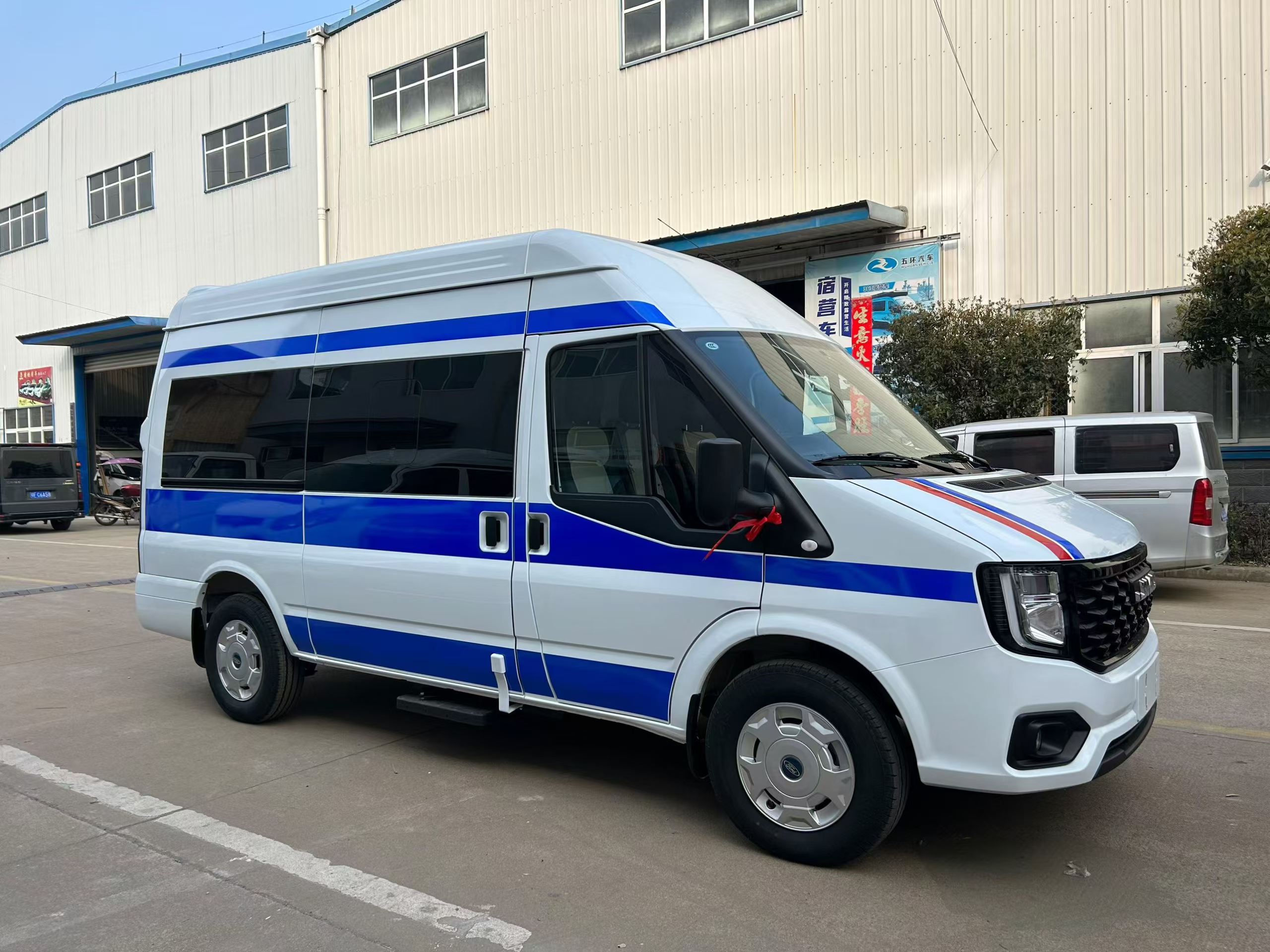 长途转运车