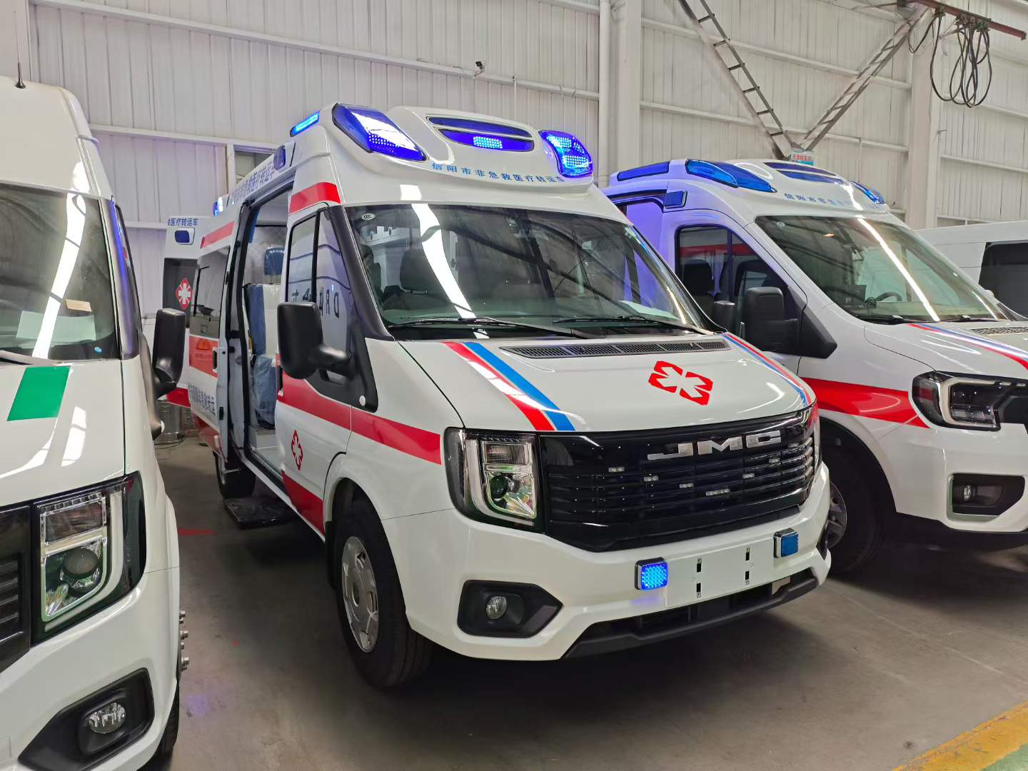 监护型救护车